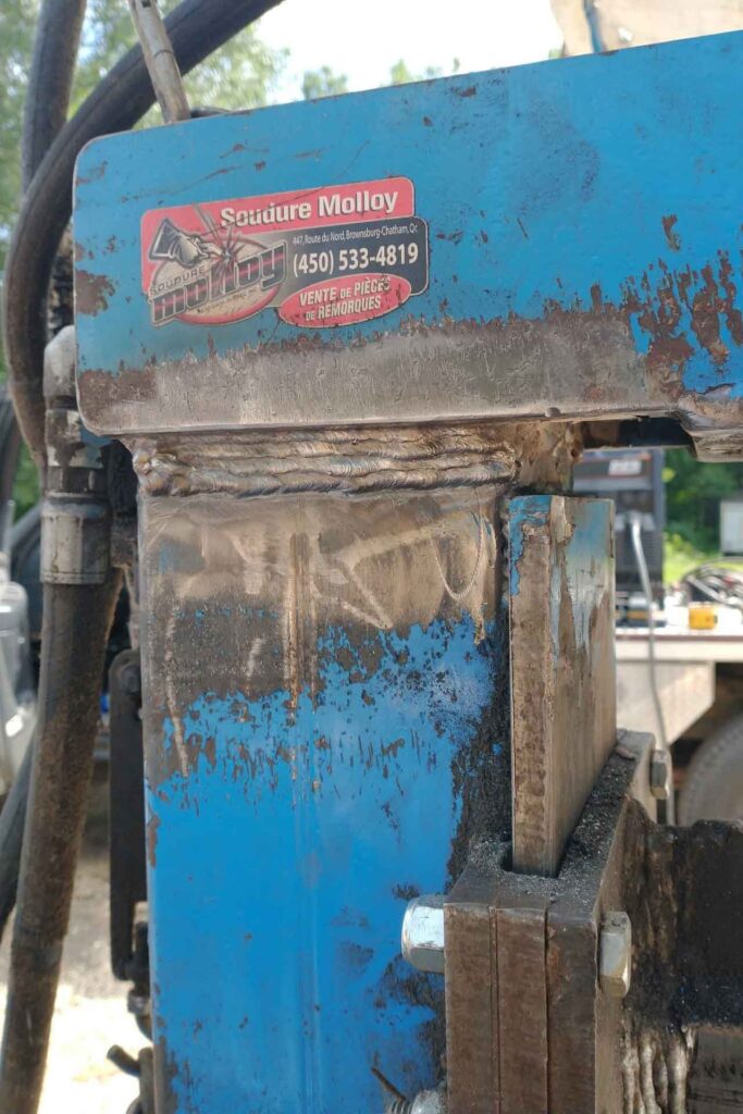 réparation-de-presse-hydraulique-savoir-fer-hebert Réparation d'équipement industriel. soudure presse hydraulique en estrie, fendeur a bois. soudeur mobile à bolton est